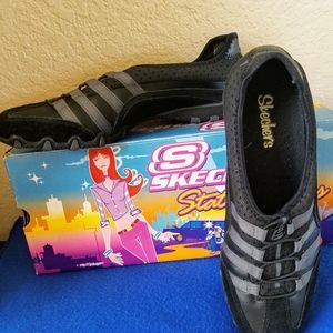 Skechers Status Series Women's Shoes